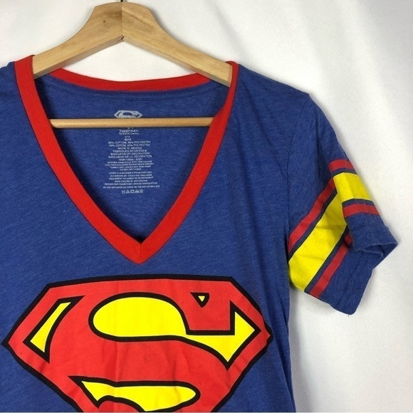 Superman Heather Blue Superman V-Neck Short Sleeve T-Shirt M - Picture 3 of 3